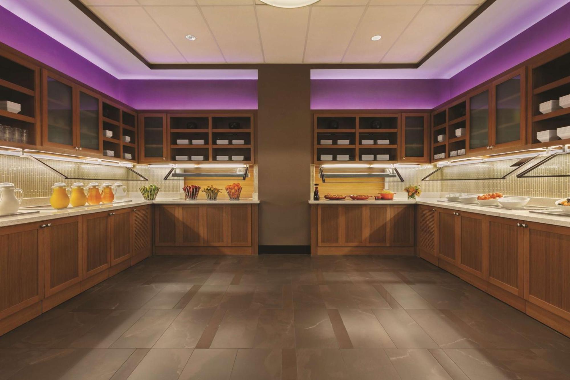 Hyatt Place Inner Harbor Hotel 3*