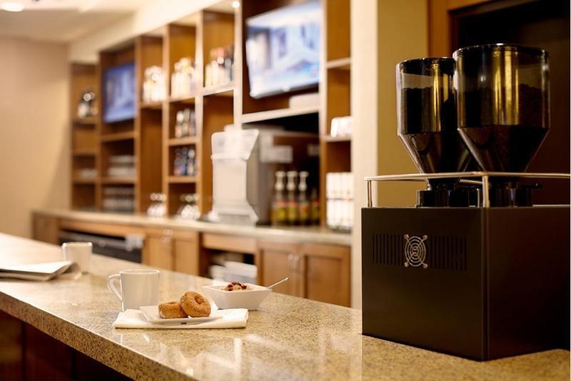 Hyatt Place Inner Harbor Hotel 3*
